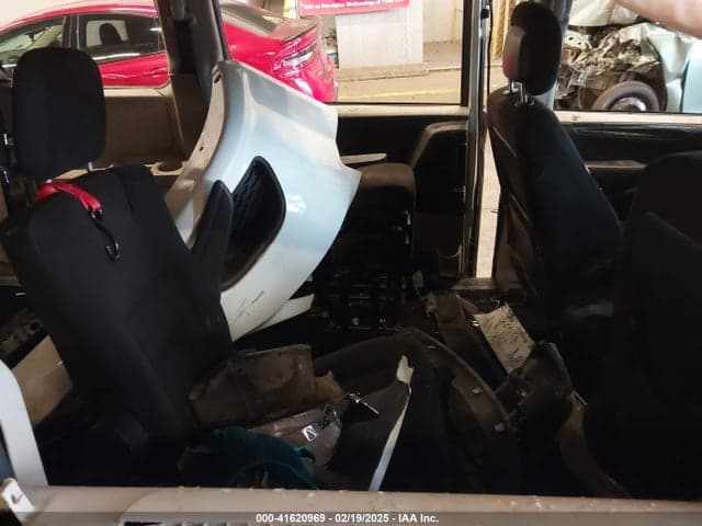 2017 DODGE GRAND CARAVAN SE 8