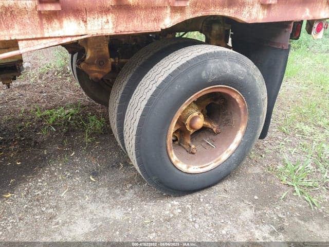 1900 TRAILER TRAILER 10