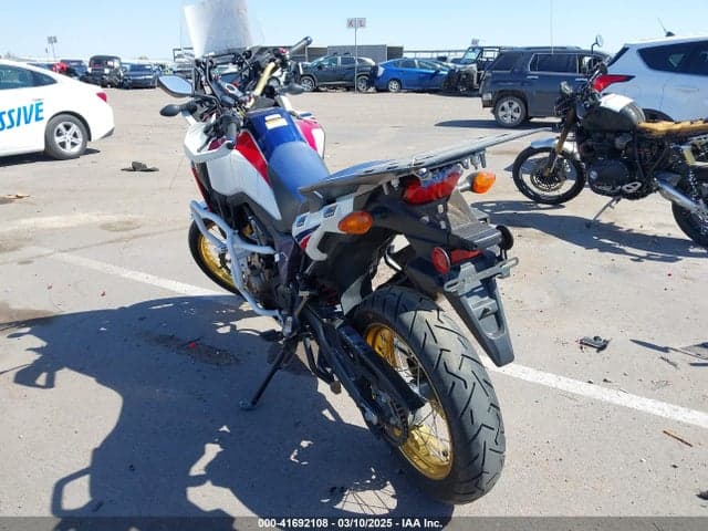 2017 HONDA CRF1000 3