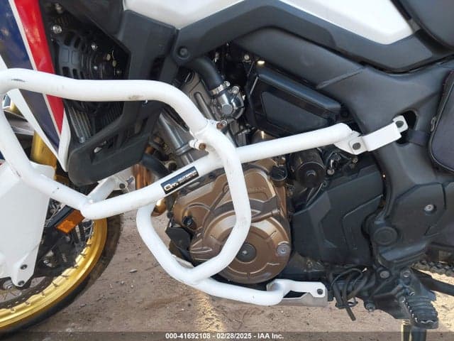 2017 HONDA CRF1000 9