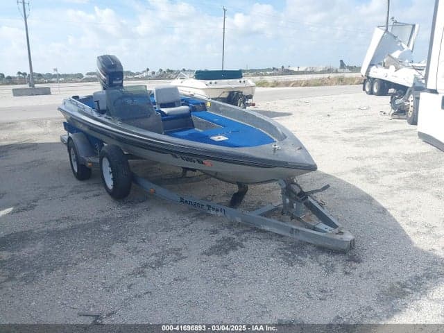 1986 RANGER BASSBOAT