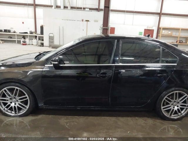 2017 VOLKSWAGEN JETTA 1.4T SE 14