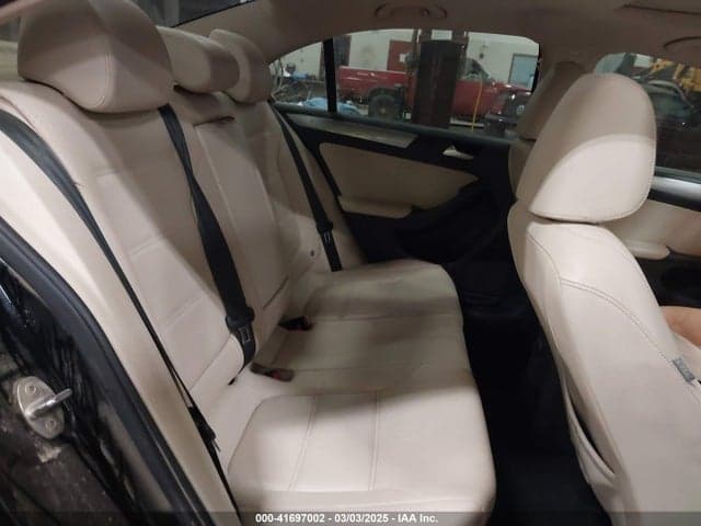 2017 VOLKSWAGEN JETTA 1.4T SE 8