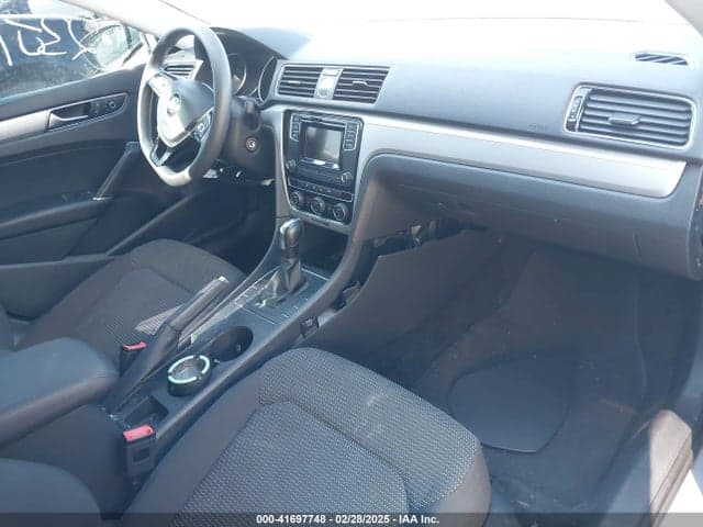 2017 VOLKSWAGEN PASSAT 1.8T S 5