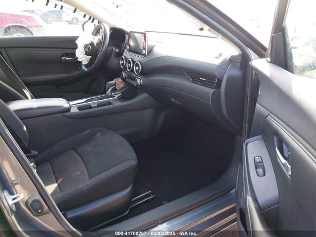 2022 NISSAN SENTRA SV XTRONIC CVT 5