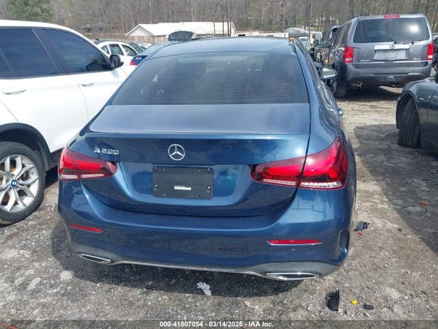 2022 MERCEDES-BENZ A 220 15
