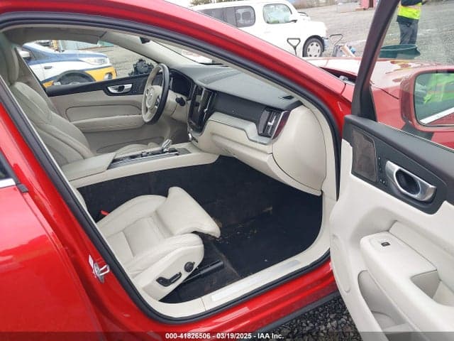 2023 VOLVO XC60 B5 ULTIMATE BRIGHT THEME 5
