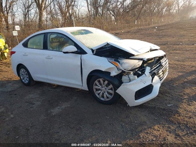 2020 HYUNDAI ACCENT SE 13
