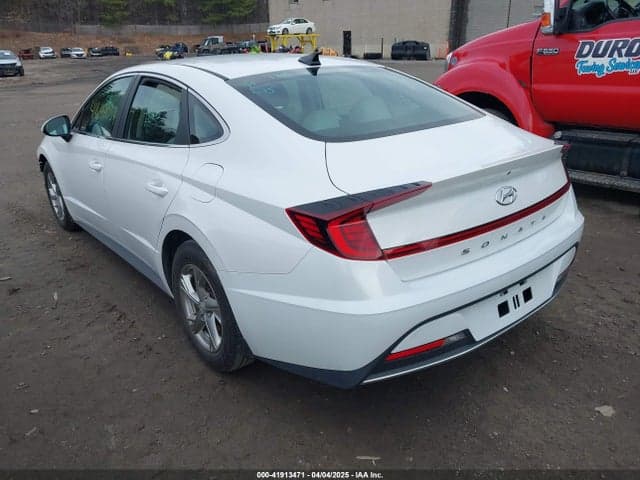 2022 HYUNDAI SONATA SE 3