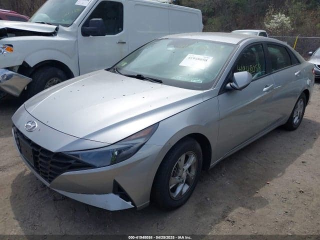 2021 HYUNDAI ELANTRA SE 2