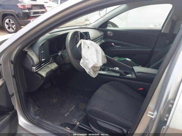 2021 HYUNDAI ELANTRA SE 5