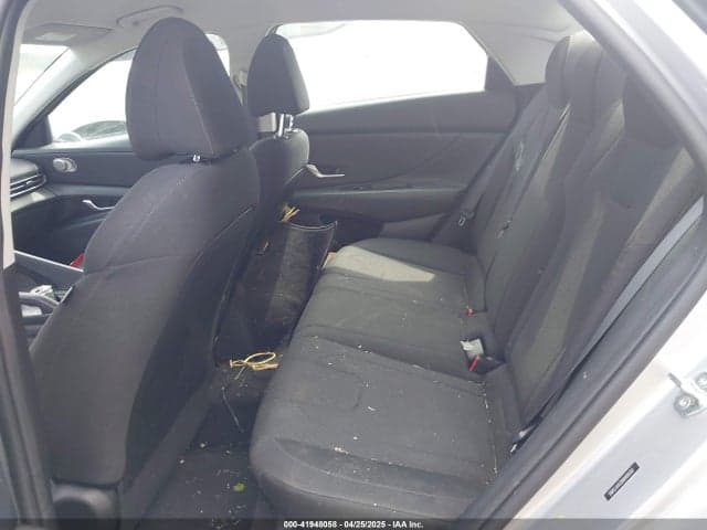 2021 HYUNDAI ELANTRA SE 8