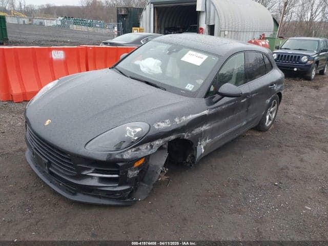 2020 PORSCHE MACAN 2
