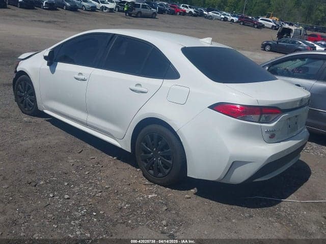 2021 TOYOTA COROLLA LE 3