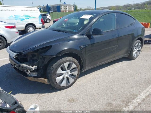 2024 TESLA MODEL Y RWD 2