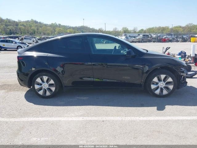 2024 TESLA MODEL Y RWD 14