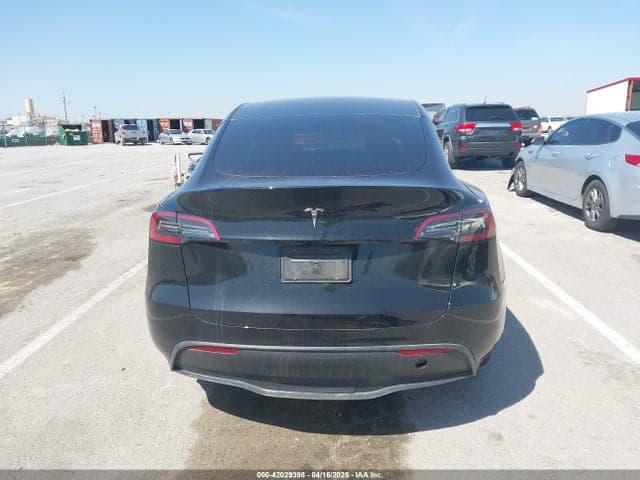 2024 TESLA MODEL Y RWD 17