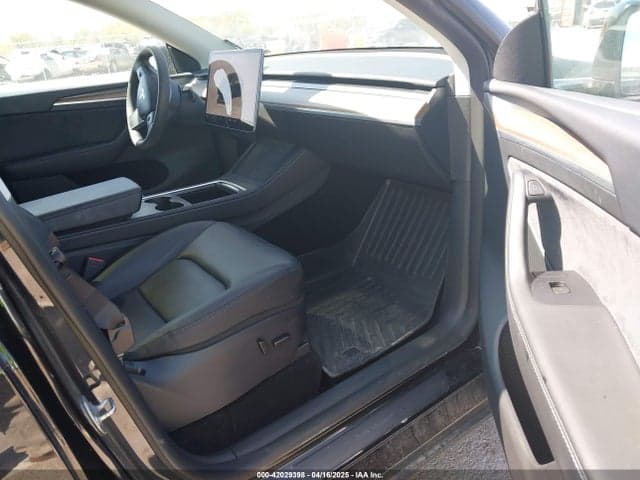 2024 TESLA MODEL Y RWD 5
