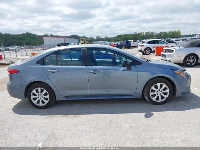 2022 TOYOTA COROLLA LE 13