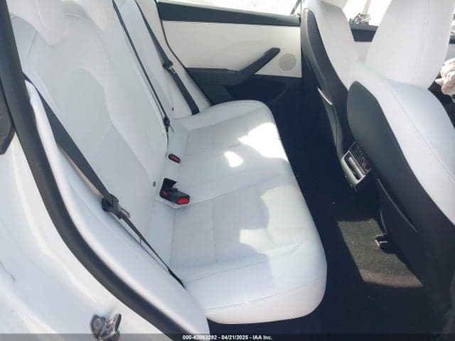 2024 TESLA MODEL 3 8