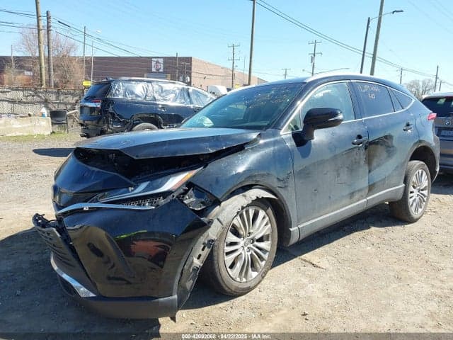 2023 TOYOTA VENZA XLE 2