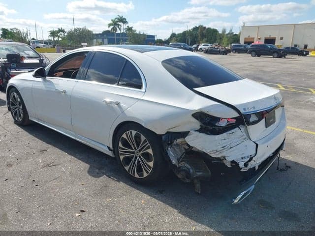 2025 MERCEDES-BENZ E 350 3