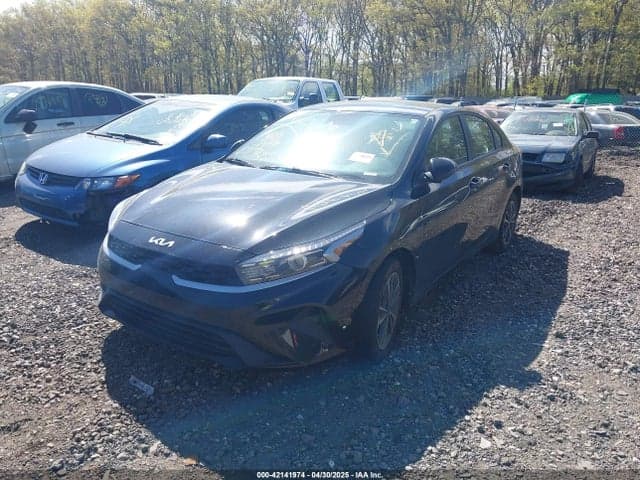 2024 KIA FORTE LXS 2
