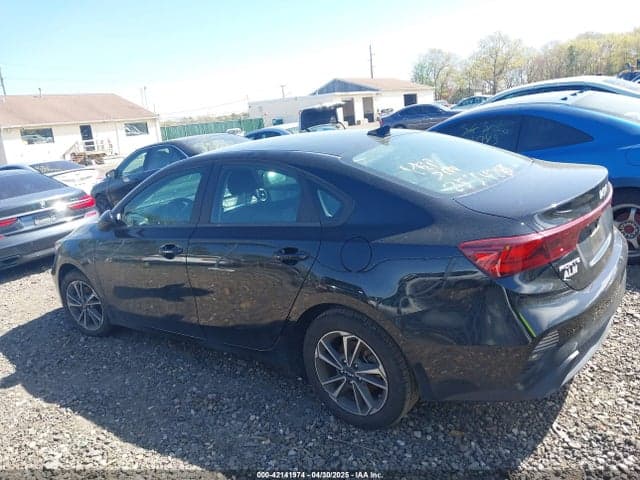 2024 KIA FORTE LXS 13