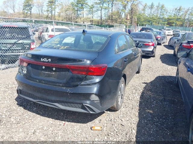2024 KIA FORTE LXS 4