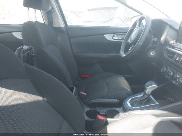 2024 KIA FORTE LXS 5