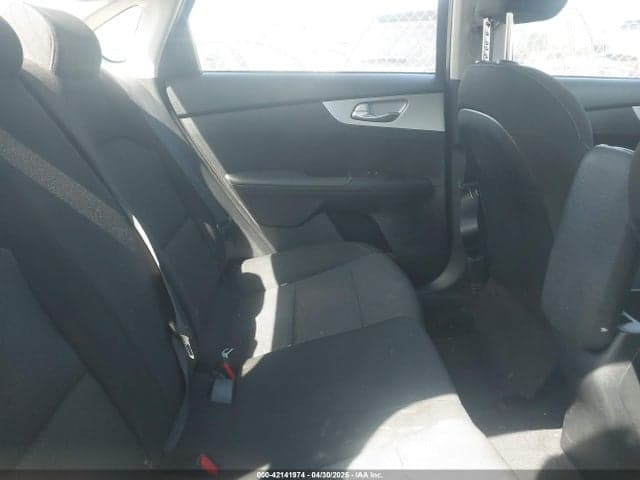 2024 KIA FORTE LXS 8