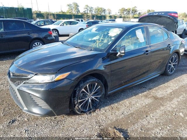 2020 TOYOTA CAMRY SE 2