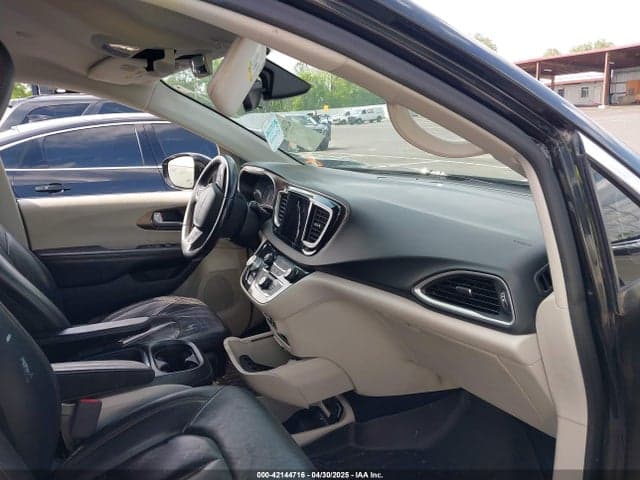 2017 CHRYSLER PACIFICA TOURING-L 5