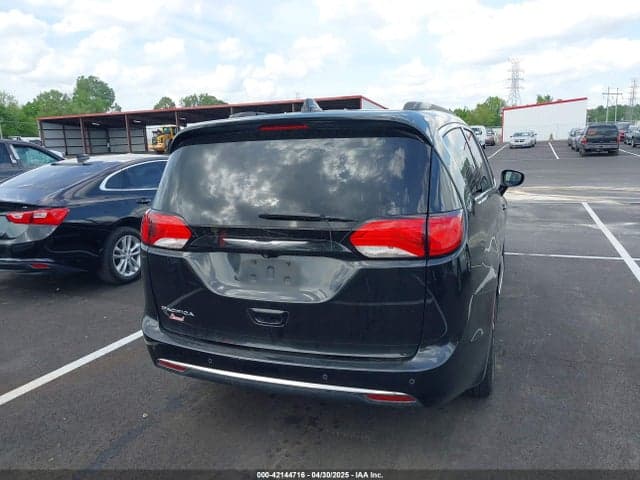 2017 CHRYSLER PACIFICA TOURING-L 6
