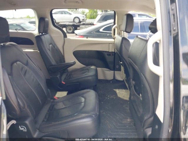 2017 CHRYSLER PACIFICA TOURING-L 8