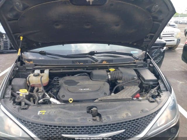 2017 CHRYSLER PACIFICA TOURING-L 10
