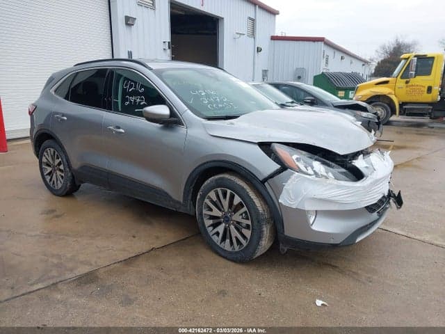 2022 FORD ESCAPE TITANIUM 1