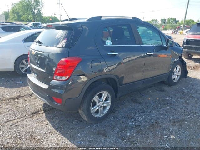 2017 CHEVROLET TRAX LT 4