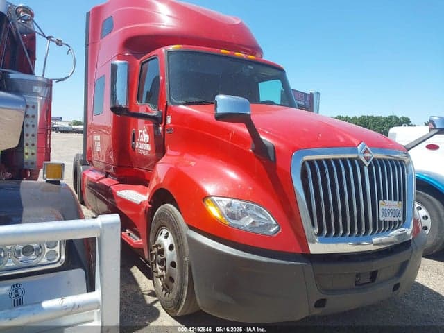 2019 INTERNATIONAL LT 1