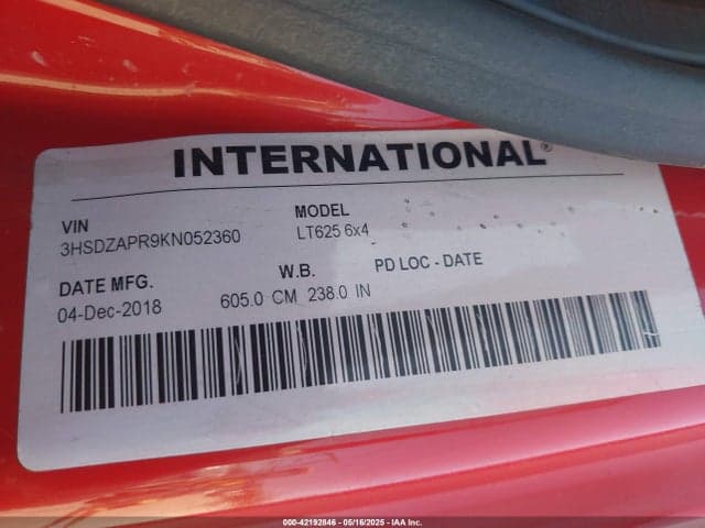2019 INTERNATIONAL LT 8