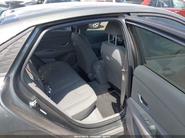 2024 HYUNDAI ELANTRA SEL 8