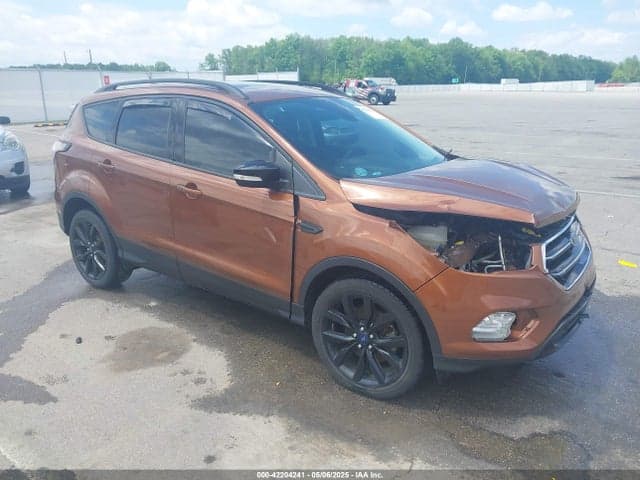 2017 FORD ESCAPE TITANIUM 1