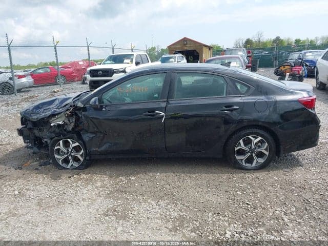 2021 KIA FORTE LXS 13