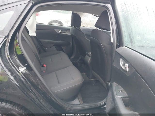 2021 KIA FORTE LXS 8