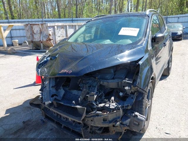 2017 FORD ESCAPE SE 6