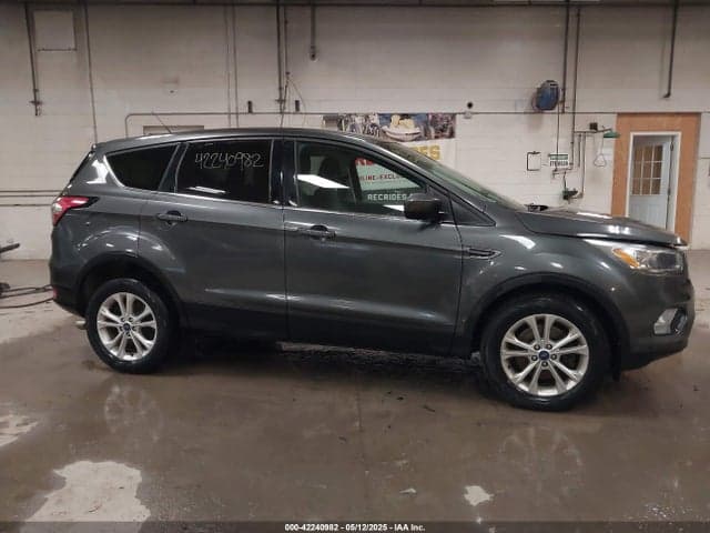 2017 FORD ESCAPE SE 13