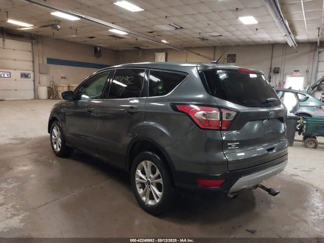 2017 FORD ESCAPE SE 3