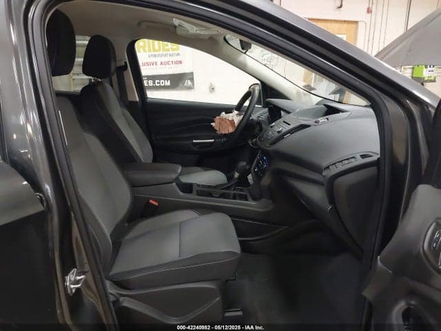2017 FORD ESCAPE SE 5