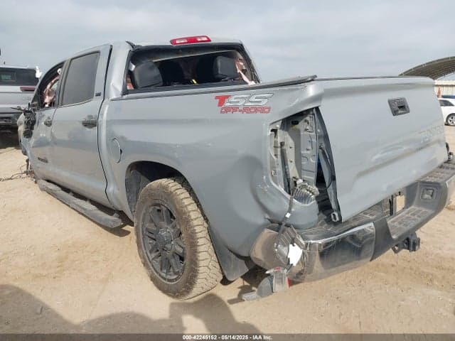 2021 TOYOTA TUNDRA SR5 3