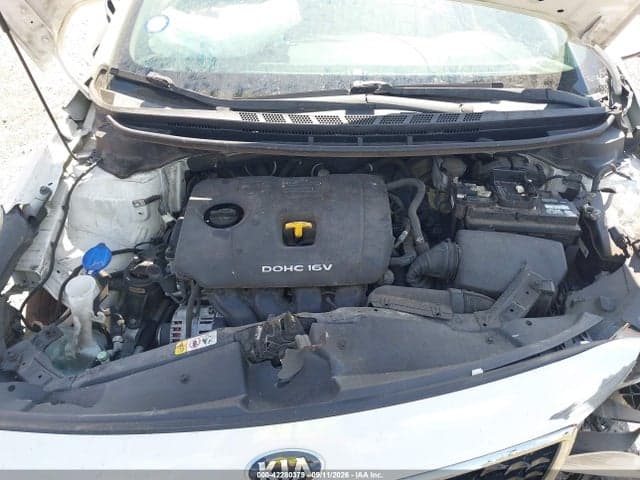 2017 KIA FORTE LX 10